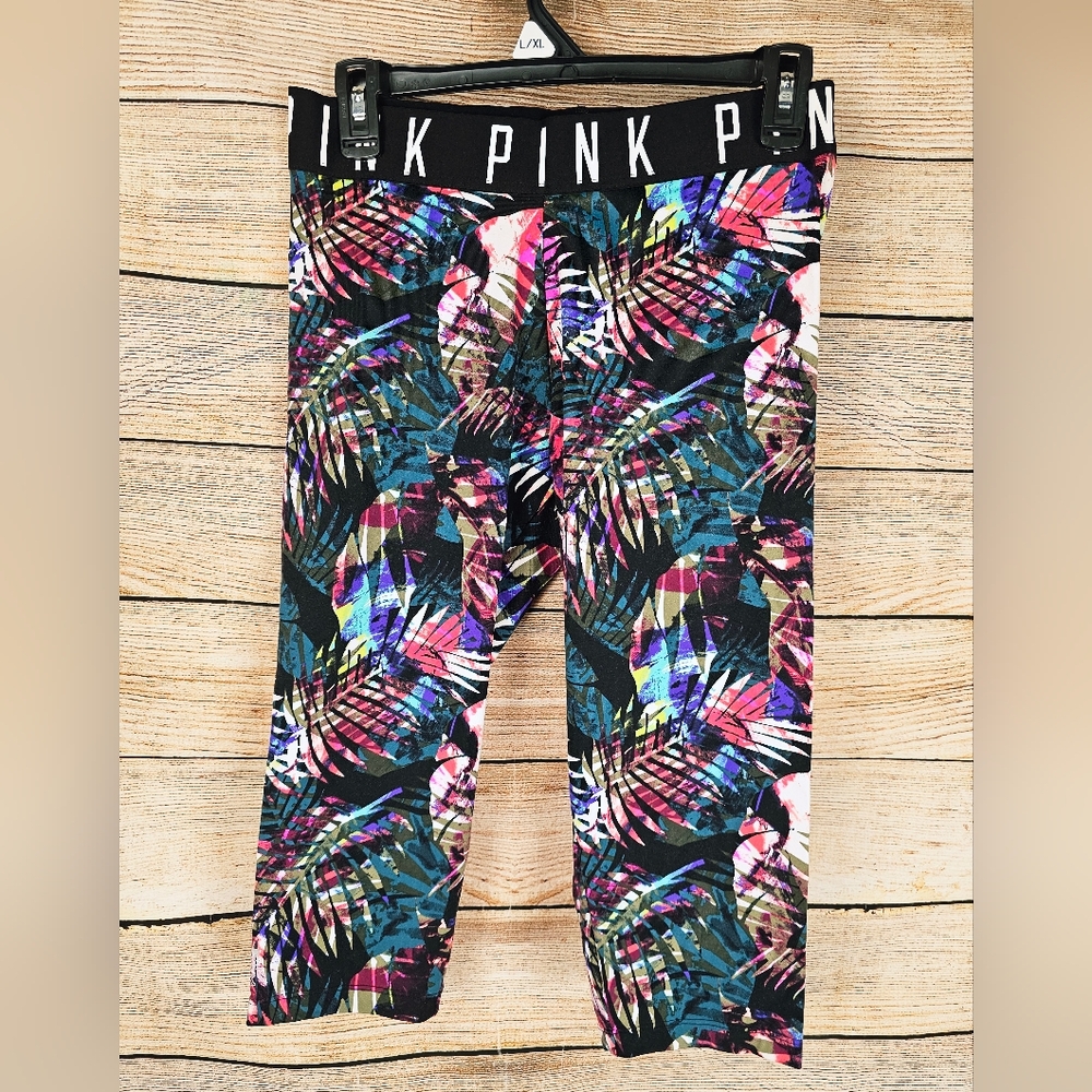Victoria's  Secret PINK Cropped Leggings Size Medium